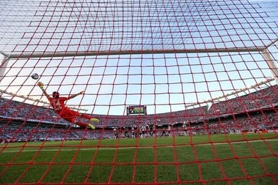 Independiente derrotó a River y San Lorenzo queda segundo tras el líder Boca Independiente derrotó a River y San Lorenzo queda segundo tras el líder Boca