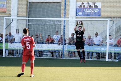 El partido loco de la jornada: 100 minutos de juego, tres expulsados y la mano de dios El partido loco de la jornada: 100 minutos de juego, tres expulsados y la mano de dios