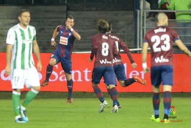Quique Setién, el técnico más goleado de 2017 Quique Setién, el técnico más goleado de 2017