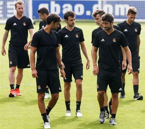 Zurutuza y Llorente, fuera de lista para el partido ante el Rosenborg Zurutuza y Llorente, fuera de lista para el partido ante el Rosenborg