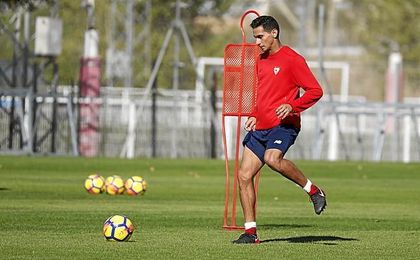 Ganso no juega desde el partido ante el Cartagena, en la Copa del Rey. Ganso no juega desde el partido ante el Cartagena, en la Copa del Rey.