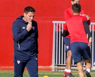 Zoido envía a Berizzo toda su fuerza y sus "mejores deseos de recuperación" Zoido envía a Berizzo toda su fuerza y sus "mejores deseos de recuperación"