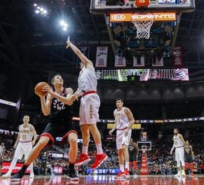 78-112. Powell ayuda a los Raptors a detener la mala racha 78-112. Powell ayuda a los Raptors a detener la mala racha
