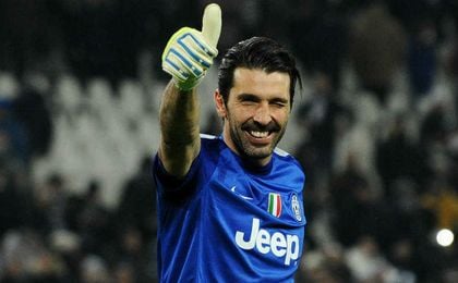 Buffon podría volver a jugar con Italia Buffon podría volver a jugar con Italia