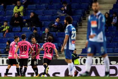 3-2. El Espanyol remonta al Tenerife y pasa a octavos 3-2. El Espanyol remonta al Tenerife y pasa a octavos