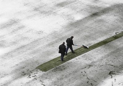 El Sadar presenta una ligera capa de nieve pero se podrá disputar el partido El Sadar presenta una ligera capa de nieve pero se podrá disputar el partido