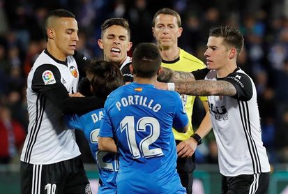 El Valencia trunca su racha sin perder con los mismos 13 partidos que en 2001 El Valencia trunca su racha sin perder con los mismos 13 partidos que en 2001