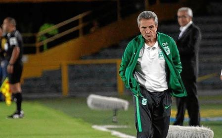 La afición pidió ´verdolaga´ pidió en masa a Lillo que se fuese. La afición pidió ´verdolaga´ pidió en masa a Lillo que se fuese.