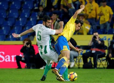 Calleri ve trascendental la visita al Alavés y aprueba la llegada de Almirón Calleri ve trascendental la visita al Alavés y aprueba la llegada de Almirón