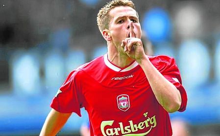 Owen cree que el Sevilla no es ni la mitad "que hace un par de temporadas". Owen cree que el Sevilla no es ni la mitad "que hace un par de temporadas".