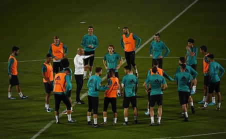 Zidane: "Voy a defender a Karim hasta la muerte" Zidane: "Voy a defender a Karim hasta la muerte"