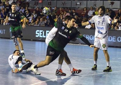 24-23. El Ademar se impone al Anaitasuna y se medirá en la final al Barcelona 24-23. El Ademar se impone al Anaitasuna y se medirá en la final al Barcelona