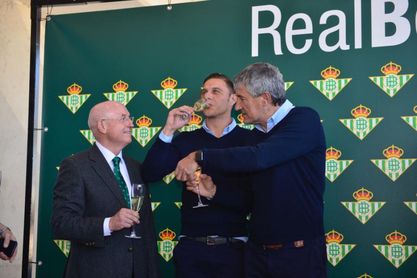 Setién, Haro y Serra, optimistas con la renovación de Fabián Setién, Haro y Serra, optimistas con la renovación de Fabián