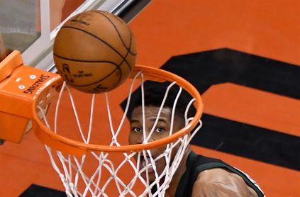 109-104. Middleton y Antetokounmpo conducen el triunfo de los Bucks 109-104. Middleton y Antetokounmpo conducen el triunfo de los Bucks