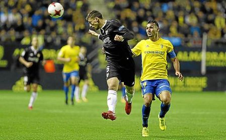 Lenglet y Barral, en el partido del Ramón de Carranza. Lenglet y Barral, en el partido del Ramón de Carranza.