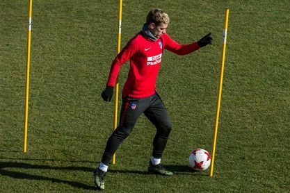 Competición mantiene la amarilla a Costa y se la quita a Griezmann Competición mantiene la amarilla a Costa y se la quita a Griezmann