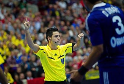 Los españoles Raluy y Sabroso arbitrarán el partido estrella de la primera jornada Los españoles Raluy y Sabroso arbitrarán el partido estrella de la primera jornada