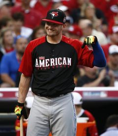 Josh Donaldson acuerda con los Azulejos un contrato récord de 23 millones de dólares Josh Donaldson acuerda con los Azulejos un contrato récord de 23 millones de dólares