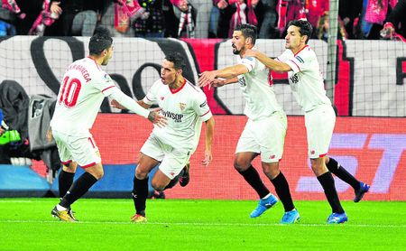 El Sevilla celebra un gol de Ben Yedder. El Sevilla celebra un gol de Ben Yedder.