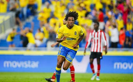 Rémy celebrando un gol Rémy celebrando un gol