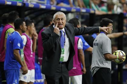 La Federación Salvadoreña de Fútbol despide al colombiano Eduardo Lara La Federación Salvadoreña de Fútbol despide al colombiano Eduardo Lara