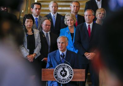 Gobernador de Texas quiere que Rangers investiguen excentro de entrenamiento Gobernador de Texas quiere que Rangers investiguen excentro de entrenamiento