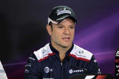 Barrichello se recupera en el hospital de un problema vascular Barrichello se recupera en el hospital de un problema vascular
