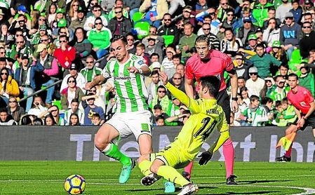 El ´6´ se va de Trigueros. El ´6´ se va de Trigueros.