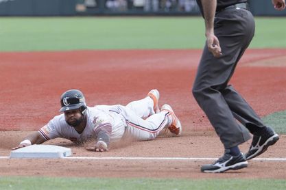 15-4. Venezuela supera a Dominicana en una feria de imparables y cuadrangulares 15-4. Venezuela supera a Dominicana en una feria de imparables y cuadrangulares