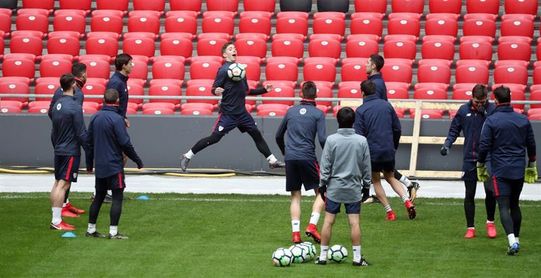 Muniain vuelve a pisar San Mamés 4 meses y medio después de lesionarse Muniain vuelve a pisar San Mamés 4 meses y medio después de lesionarse