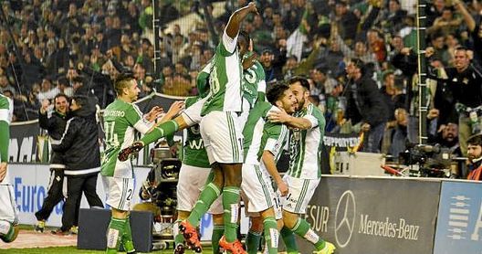 El Betis celebra un gol frente al Madrid en el Benito Villamarín. El Betis celebra un gol frente al Madrid en el Benito Villamarín.