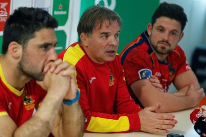 Santos: "Tenemos pie y medio en el Mundial pero necesitamos poner otro medio" Santos: "Tenemos pie y medio en el Mundial pero necesitamos poner otro medio"