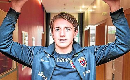 Desde Bélgica anuncian un preacuerdo del Sevilla por Berge. Desde Bélgica anuncian un preacuerdo del Sevilla por Berge.