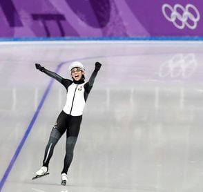 La japonesa Nana Takagi vence en la final de patinaje de velocidad y suma su segundo oro La japonesa Nana Takagi vence en la final de patinaje de velocidad y suma su segundo oro