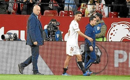 Jesús Navas se retiró lesionado en la primera parte. Jesús Navas se retiró lesionado en la primera parte.
