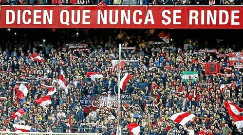 Imagen de parte de la grada del Ramón Sánchez-Pizjuán. Imagen de parte de la grada del Ramón Sánchez-Pizjuán.