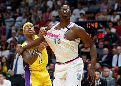 113-131. Thomas lidera el ataque ganador de los Lakers 113-131. Thomas lidera el ataque ganador de los Lakers