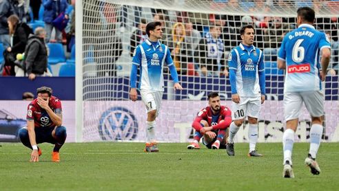 1-1. Un penalti y un gol en el 89 dejan en tablas un encuentro igualado 1-1. Un penalti y un gol en el 89 dejan en tablas un encuentro igualado