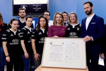 La selección española de rugby XV visitó CSD con el trofeo de Copa del Mundo La selección española de rugby XV visitó CSD con el trofeo de Copa del Mundo