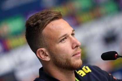 El Gremio y el Barcelona alcanzan un acuerdo por Arthur, según los medios El Gremio y el Barcelona alcanzan un acuerdo por Arthur, según los medios