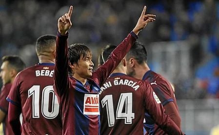El Eibar no consigue renovar a Inui. El Eibar no consigue renovar a Inui.