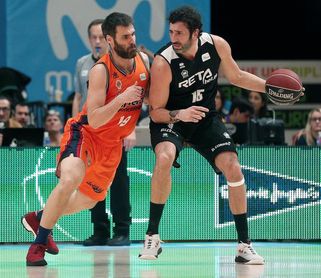 87-67. San Emeterio guía una plácida victoria del Valencia 87-67. San Emeterio guía una plácida victoria del Valencia