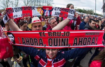 Quini homenajeado de nuevo en El Molinón, estadio que llevará su nombre Quini homenajeado de nuevo en El Molinón, estadio que llevará su nombre