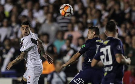 0-1. La Universidad de Chile se lleva una valiosa victoria de Río de Janeiro 0-1. La Universidad de Chile se lleva una valiosa victoria de Río de Janeiro