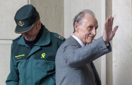 La Audiencia de Sevilla absuelve a Lopera de apropiación indebida en el Betis La Audiencia de Sevilla absuelve a Lopera de apropiación indebida en el Betis