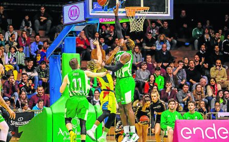 Al Betis le está temblando el pulso en los momentos claves de los partidos. Al Betis le está temblando el pulso en los momentos claves de los partidos.
