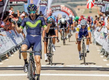 Bennati y Barbero al frente del Movistar en la Milán San Remo Bennati y Barbero al frente del Movistar en la Milán San Remo