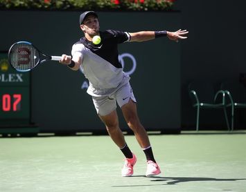 Roger Federer suda ante Coric pero se clasifica para la final de Indian Wells Roger Federer suda ante Coric pero se clasifica para la final de Indian Wells