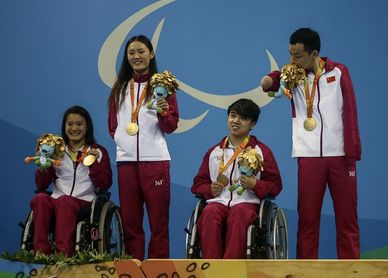 Parsons lamenta la "devastadora noticia" del fallecimiento de Wenpan Huang Parsons lamenta la "devastadora noticia" del fallecimiento de Wenpan Huang