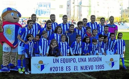 En la imagen, once del Écija ante el Betis Deportivo, primer partido dirigido por Marc Domínguez. En la imagen, once del Écija ante el Betis Deportivo, primer partido dirigido por Marc Domínguez.